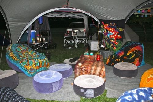 OUR HIPPIE DOME for the weekend! Thanks to John and Eric Way for thier hard work!